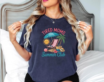 Zomerclubshirt vermoeide moeders Comfort Colors®, grappig strandvakantie-T-shirt voor moeder, retro tropische vakantietop, Moederdagcadeau