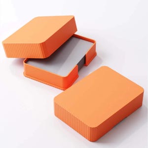 Caja para naipes acanalada / Estuche moderno para guardar naipes / 1, 2 o 3 barajas / Regalo personalizado