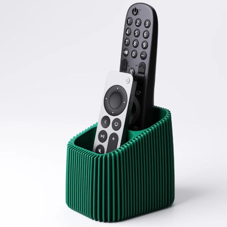 Fernbedienungshalter | Moderne TV Fernbedienung | Finned Schreibtisch Organizer | Minimalistisches Wohndekor | Wohnzimmer Aufbewahrung | Neues Zuhause Geschenk Bild 3