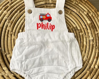 Gepersonaliseerde geborduurde romper: baby-outfit van biologisch katoen