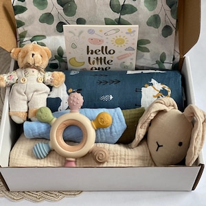Personalized baby gift, baby shower gift set, newborn gift basket, name new baby gift box, embroidered muslin baby keepsake, custom boy gift