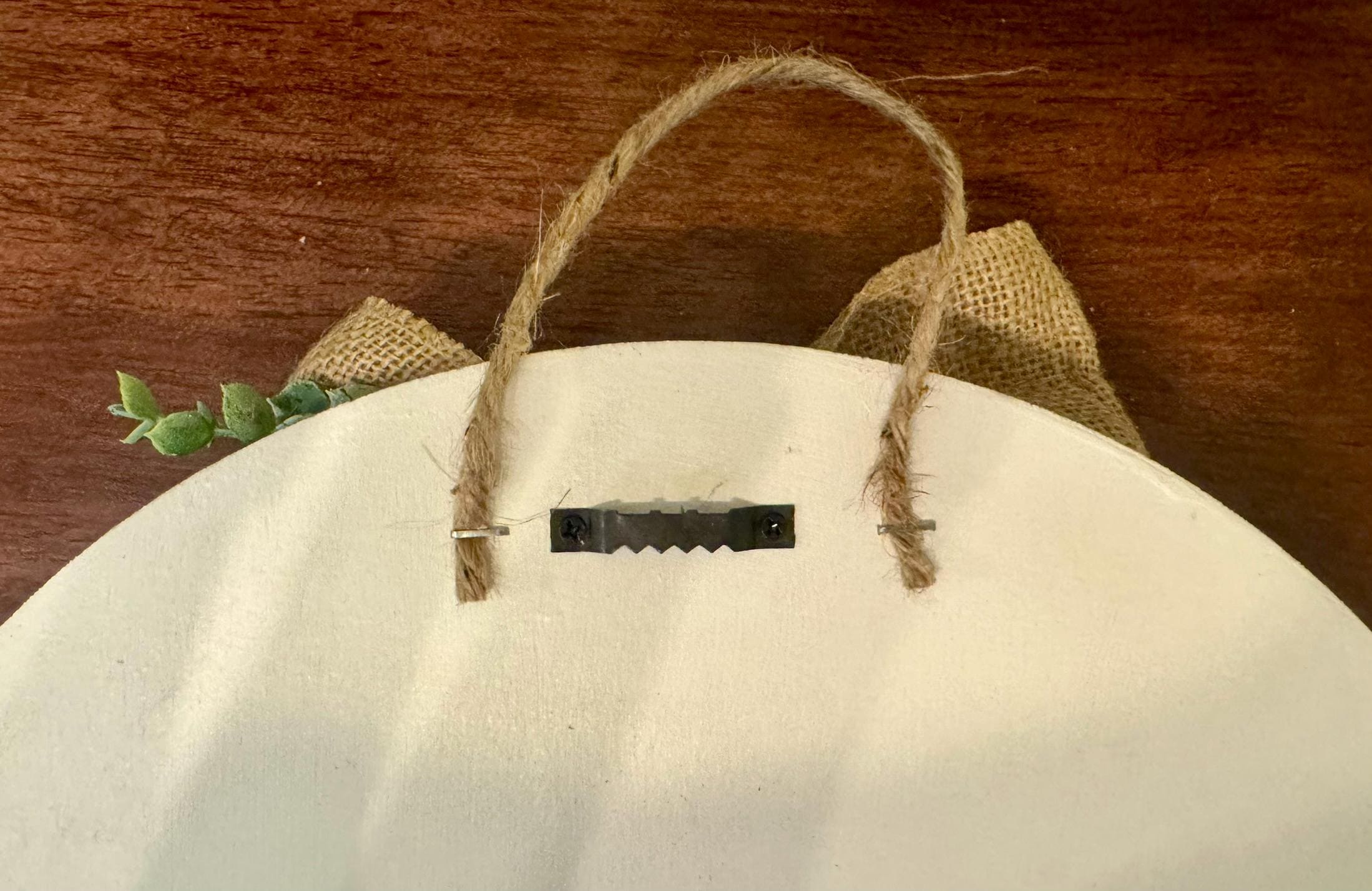 Easter Bunny Welcome Sign: Round Wooden Farmhouse Decor - Thumbnail 4