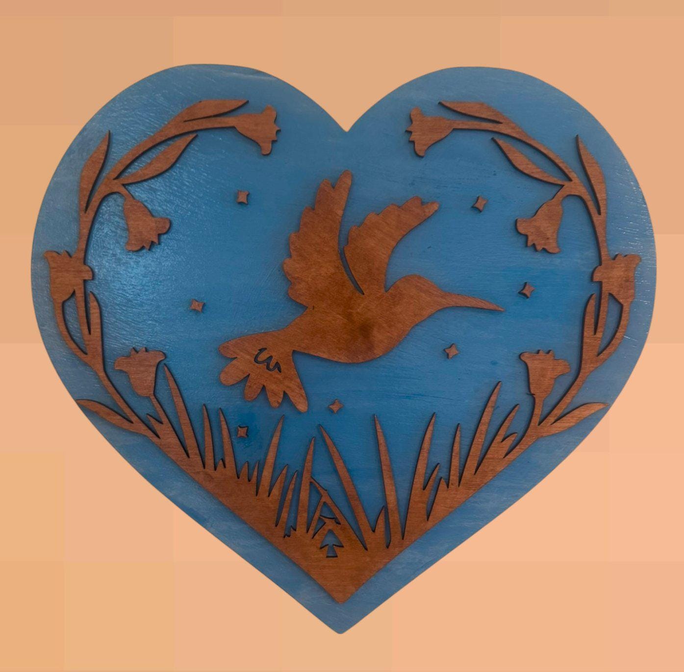 Wooden Hummingbird Heart Sign: Floral Nature Wall Decor - Thumbnail 3