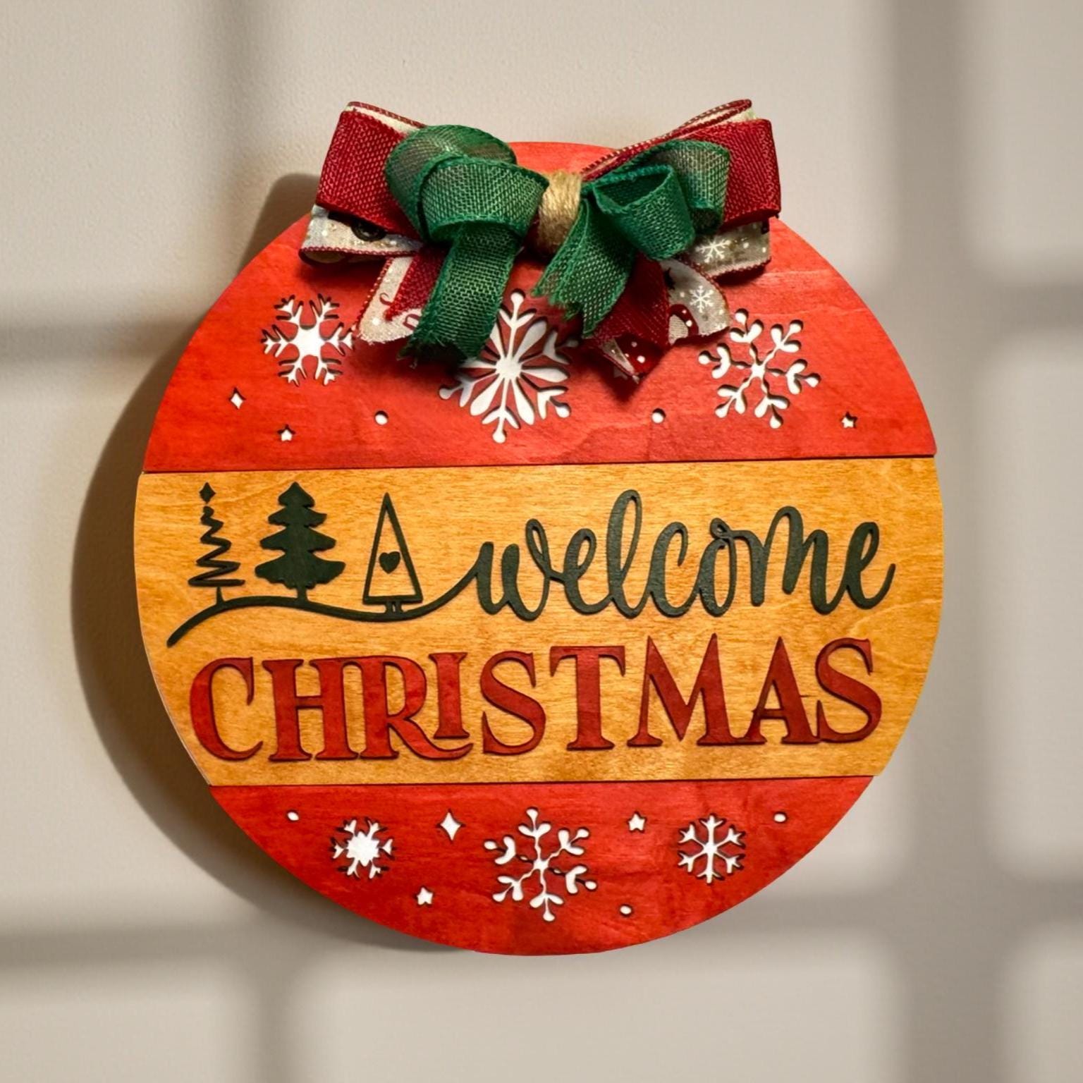 Welcome Christmas Sign – 14" Round Wooden Door Hanger – Layered Holiday Wall Decor with Snowflake Cutouts & Optional Bow - Thumbnail 6