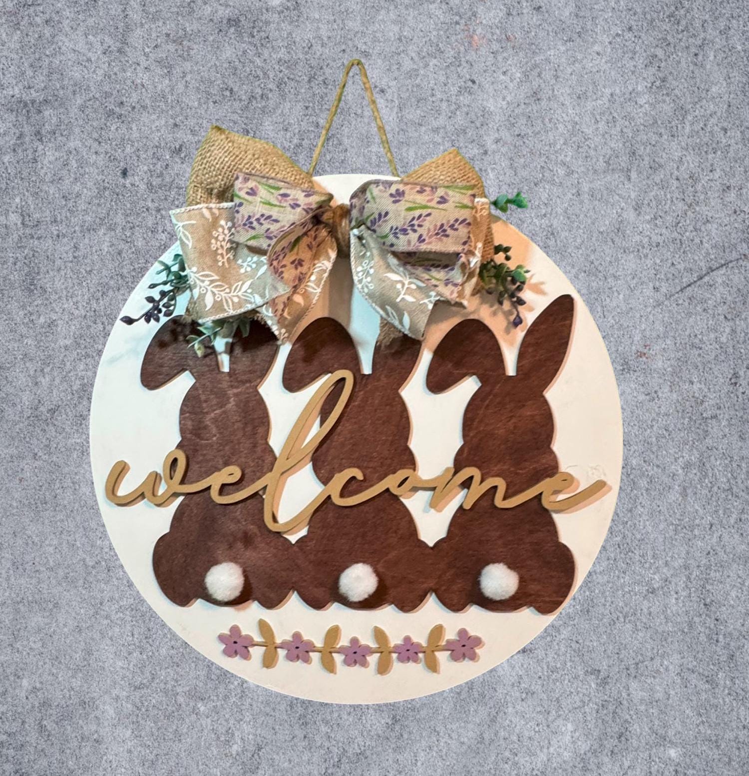 Easter Bunny Welcome Sign: Round Wooden Farmhouse Decor - Thumbnail 2