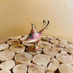 Handmade Moroccan Brass Genie Lamp – Aladdin-Style Wish Lamp Decor – Vintage Brass Magic Lamp – Fairytale Gift – Make a Wish Accent