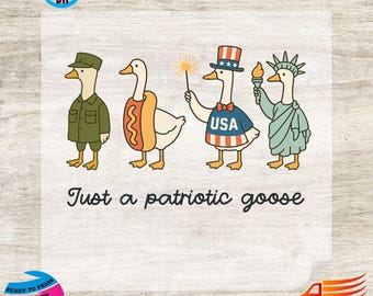 Könnte beinhalten: Ein patriotisches Design mit vier Cartoon-Gänsen in patriotischer Kleidung. Eine Gans trägt eine Militäruniform, eine andere einen Hotdog, eine dritte ein USA-Outfit und die letzte ein Freiheitsstatuen-Kostüm. Der Text lautet "Just a patriotic goose."