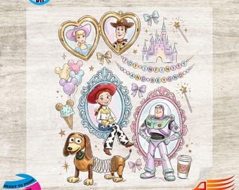 Puede incluir: Una ilustración digital con personajes de Toy Story, incluyendo a Woody, Jessie, Buzz Lightyear y Slinky Dog. El diseño incluye medallones en forma de corazón, un castillo, globos, lazos, estrellas y una pancarta con el texto TOY INFINITY AND BEYOND.