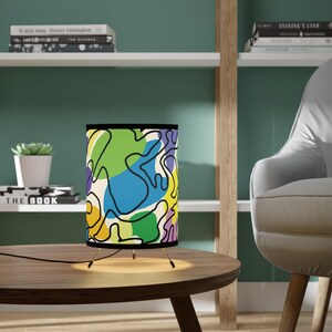 Tripod Lamp with High-Res Printed Shade, US\CA plug