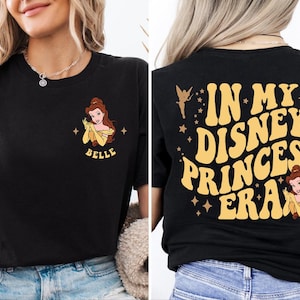 Op de afbeelding: Set van drie keramische mokken met een gespikkelde, matte afwerking. De mokken zijn in cr&egrave;me, lichtgrijs en donkergrijs. Elke mok heeft een eenvoudig, minimalistisch ontwerp.