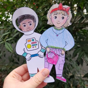 かわいくて多様な紙人形
