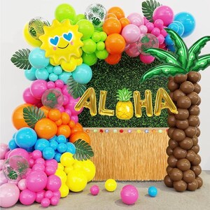 160Pcs Hawaiian Tropical Beach Luau Balloon Garland Arch Kit Party Decorations with Aloha Green Palm Tree Pineapple Foil Balloon for Summer