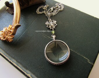 Magnifying glass necklace with charm - moth pendant, gothic style, looking glass necklaces for women, peridot gemstone