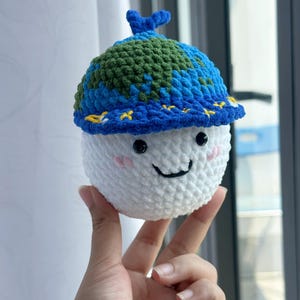 Patrón de ganchillo en PDF para la mascota Artemis II Rise, amigurumi del indicador de gravedad cero de la NASA, tutorial digital para peluches de la misión lunar sin costuras