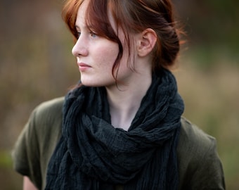 Organic Cotton Gauze Scarf (raven black)