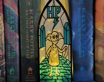 Shimmering Free Elf Book Nook, 3D Printed Stained Glass LED Light, Wizard's Friend Bookshelf Decor