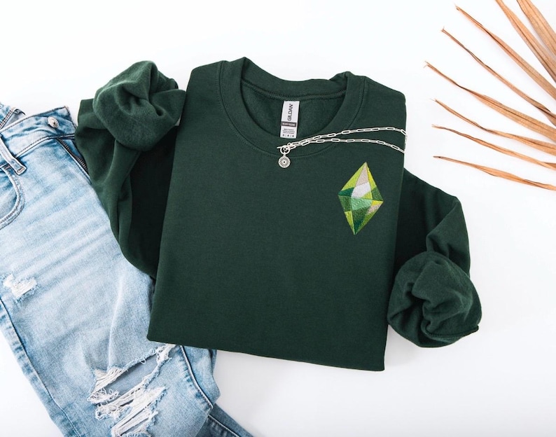 Sudadera inspirada en Los Sims / Sudadera con capucha verde de Plumbob / Sudadera de cuello redondo con estética gamer / Sudadera acogedora para juegos / Sudadera de regalo para Simming / Personalizable Forest Green