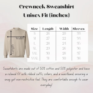 Puede incluir: Una tabla de tallas para una sudadera con cuello redondo unisex, que muestra las medidas en pulgadas para la longitud, el ancho y las mangas. La tabla incluye las tallas S, M, L, XL, XXL y XXXL.