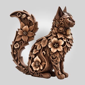 Puede incluir: Escultura de gato de madera marrón con intrincadas tallas de flores y hojas. El gato está sentado, con una cola detallada y un cuerpo cubierto de flores. La escultura tiene un collar decorativo.