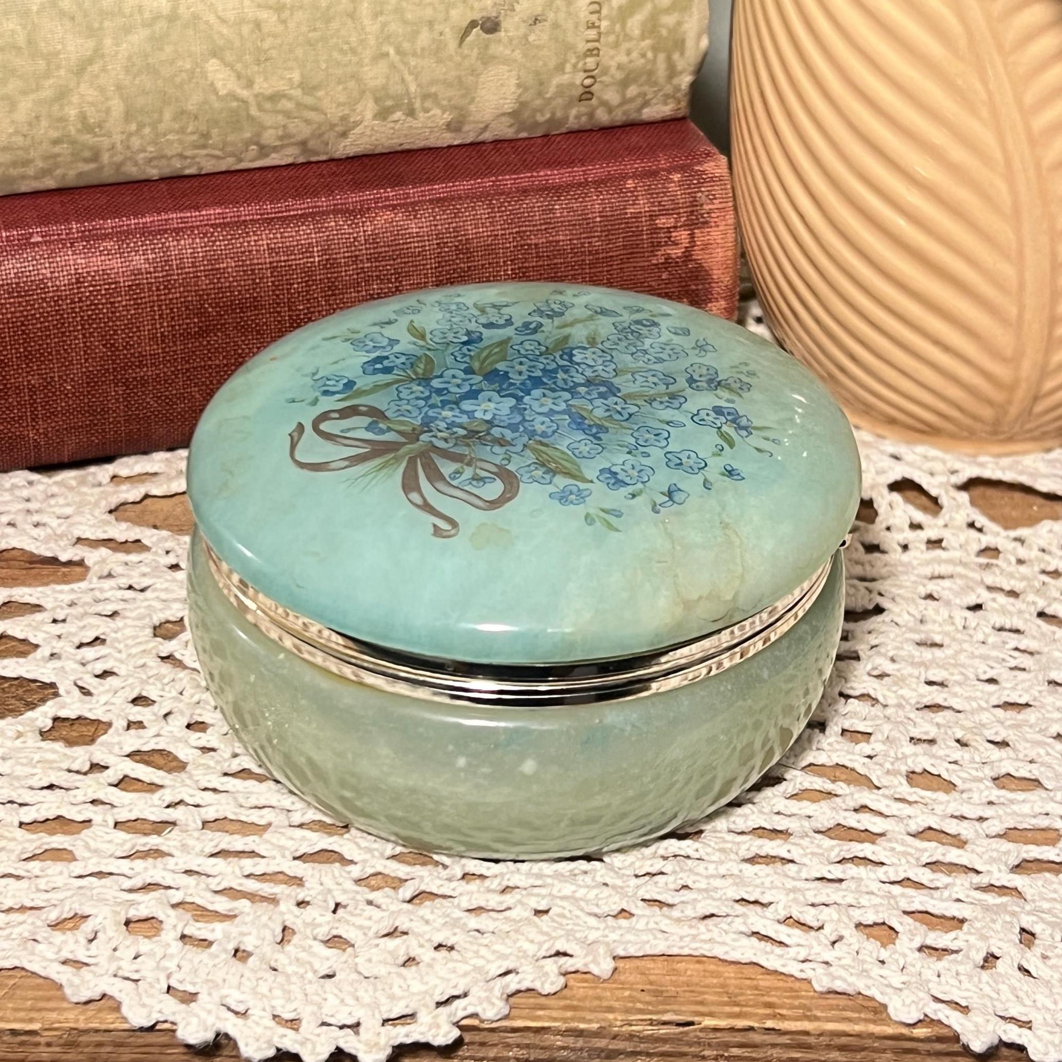 Alabaster Swivel Top Box - Etsy Vintage Italian Genuine Hand Carved Green Round Alabaster Trinket Box Bowl Dish main image 1