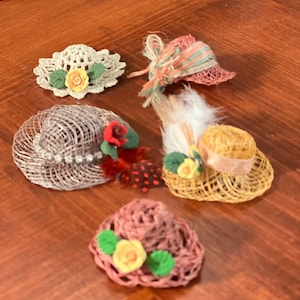 Miniature Hats Vintage Dollhouse Hats Lot of 5  Country Cottage Farmhouse Decor
