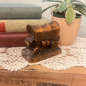 Vintage huifkar-muntenbank uit de jaren 1950 – Bronzen Banthrigo Inc. met sleutel
