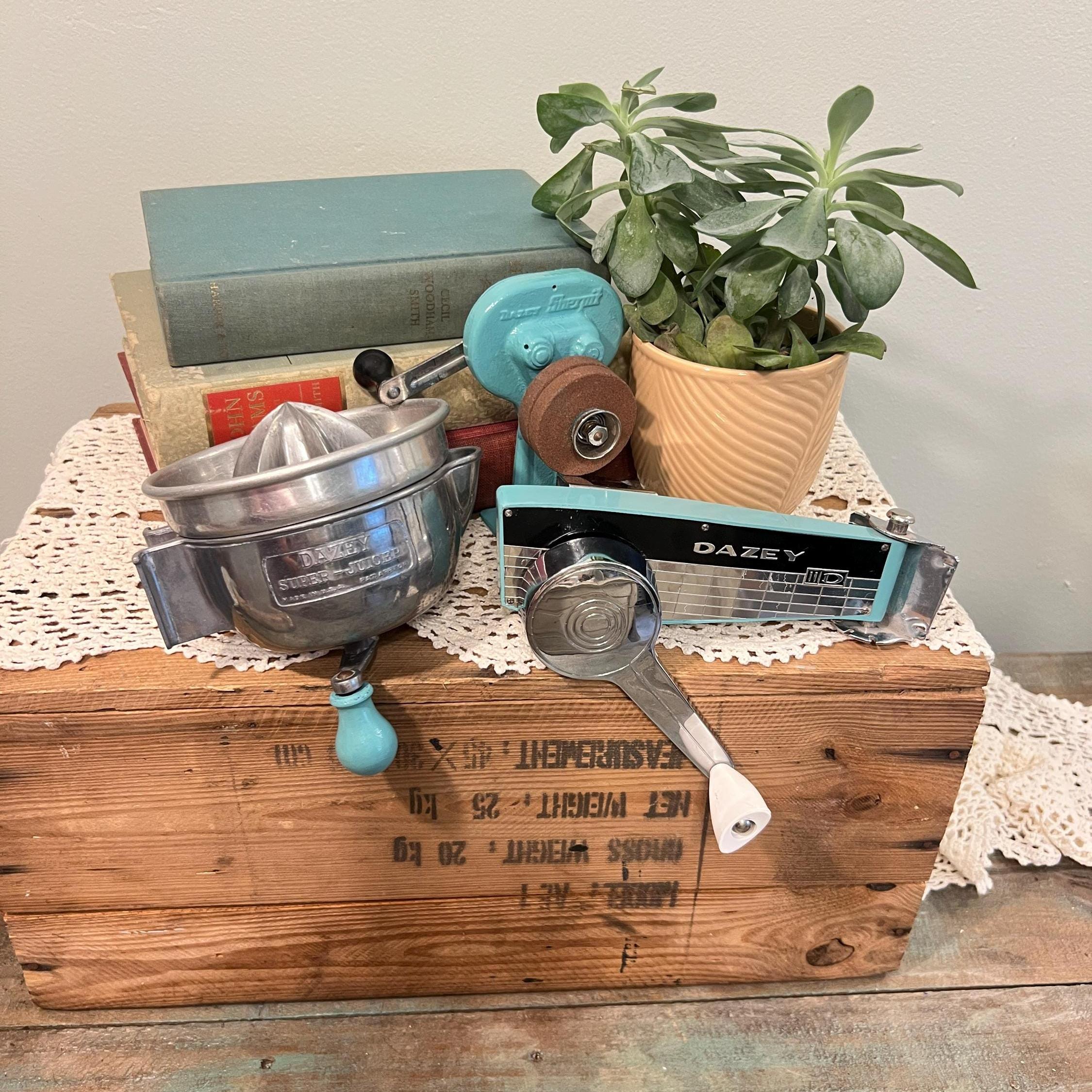 Vintage Dazey Turquoise Wall Mount Can Opener – Knife Sharpener