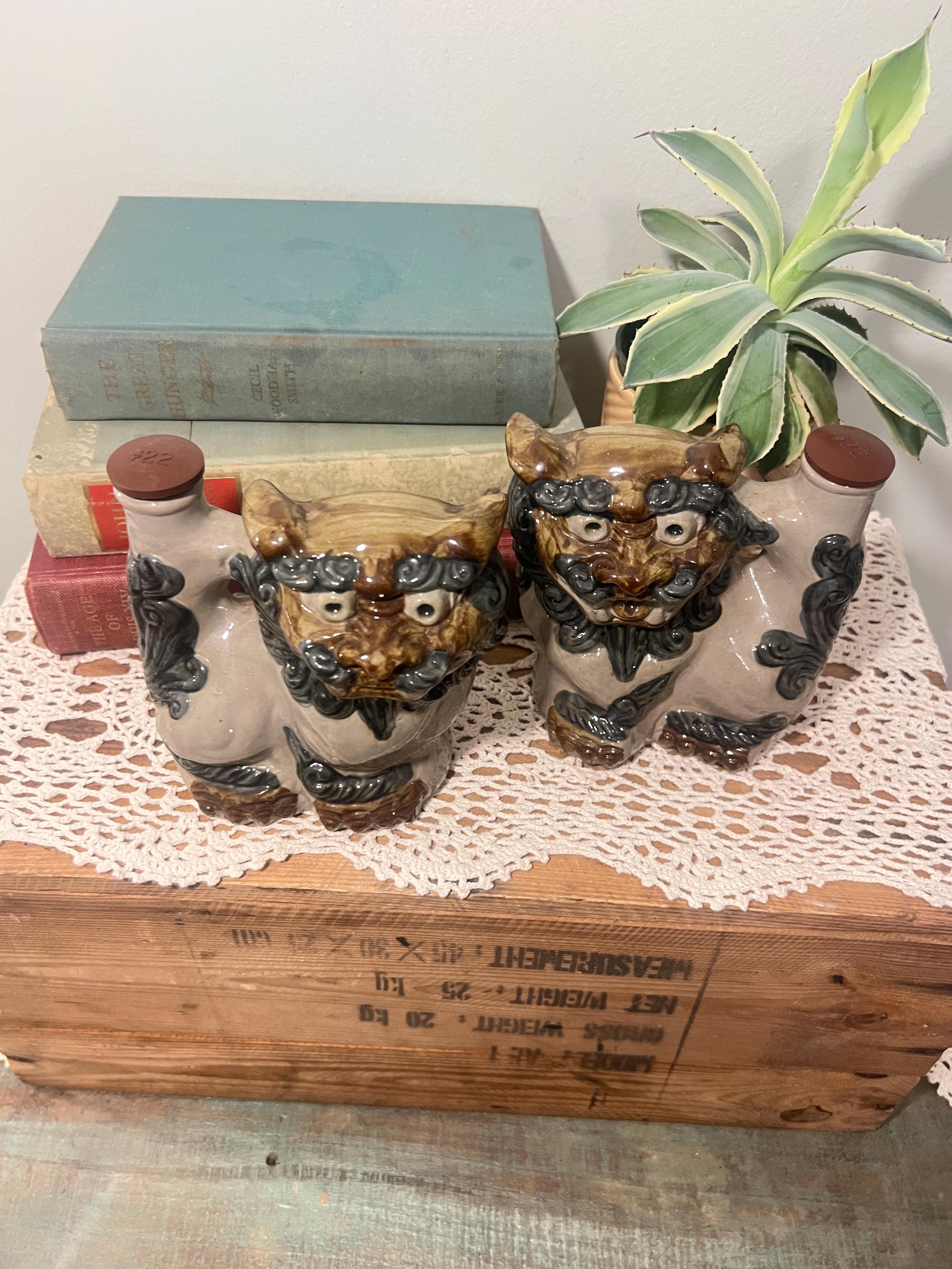 ヴィンテージ陶器製シーサー（獅子）酒器 2個セット - Etsy 日本