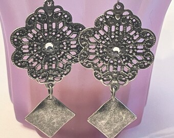 Filigree Dangle Earrings: Lightweight Metal with Stainless Steel Ear Wires
