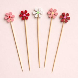 Daisy Cocktail Picks, Flower Bamboo Drink Stirrers, Appetizer & Dessert Picks, Spring Summer Party Decor