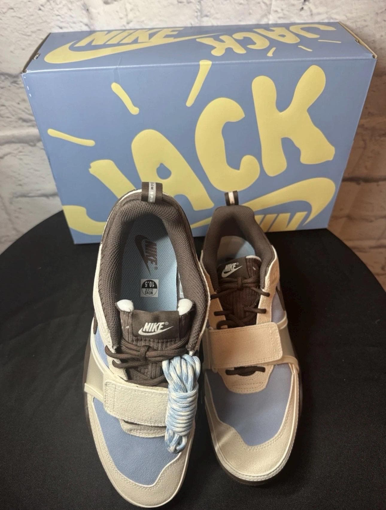 Nike Travis Scott Zoom Field Size 10.5 Brand New HQ 3072 400 