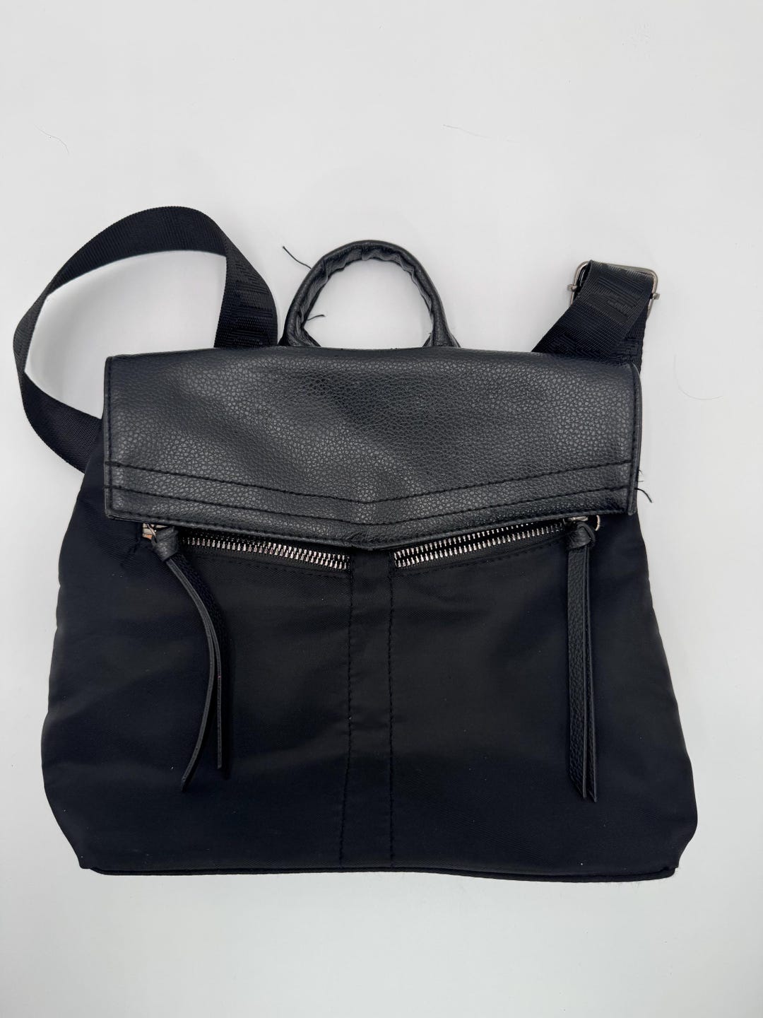 BOTKIER NEW YORK Black Nylon Leather Trim Backpack Zip Front  display picture 3