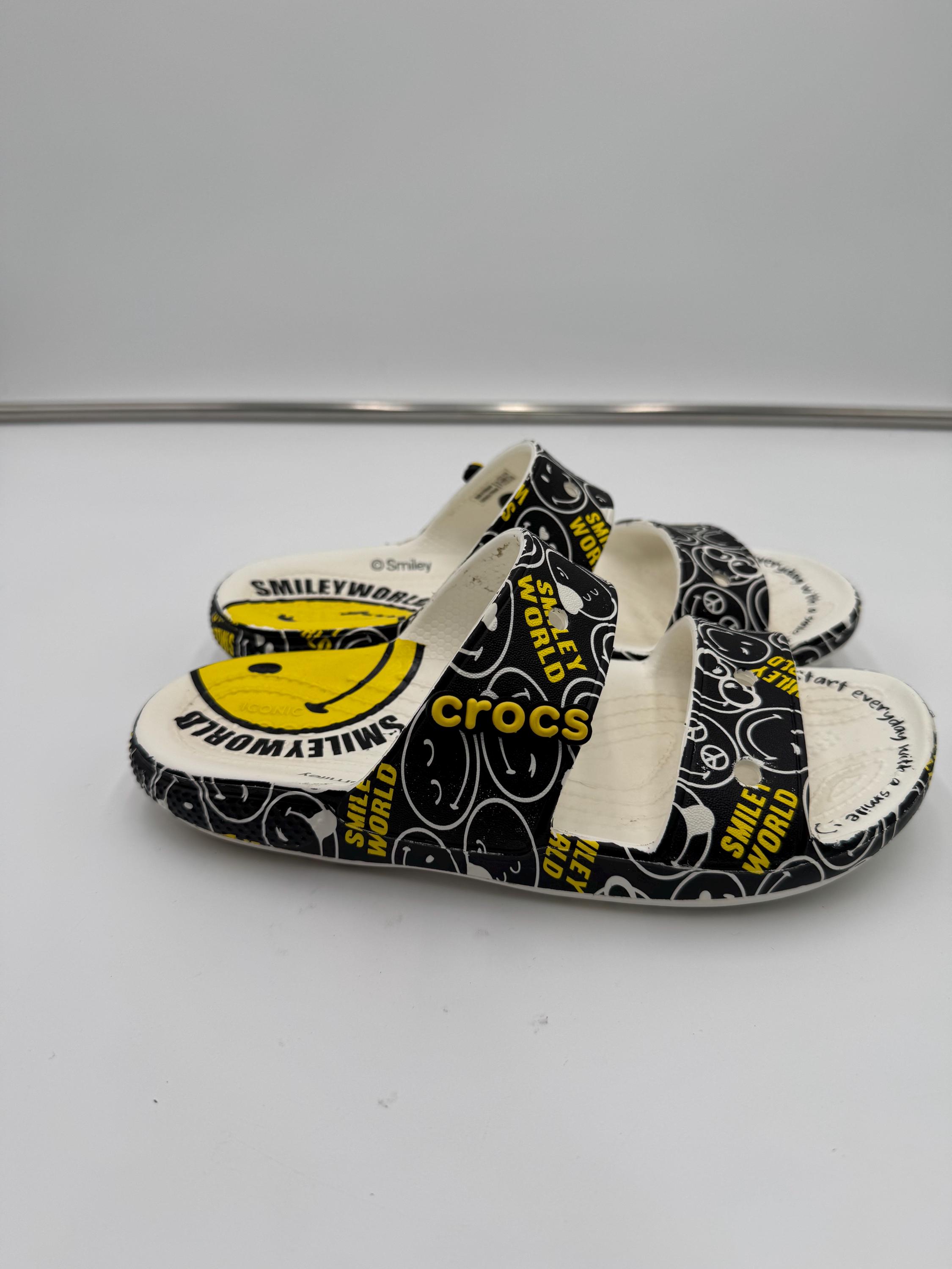 Crocs Limited Edition Smiley World Classic Slide Sandal Amazon.com | Crocs SmileyWorld Classic Clog Black/MultiMen main image 3