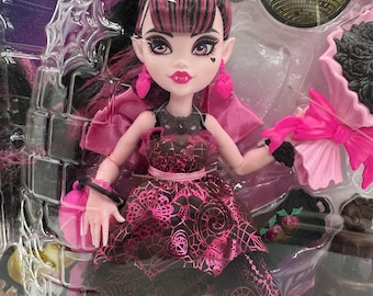 Muñeca Monster High Draculaura Monster Ball, nueva y difícil de encontrar.