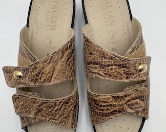 Italian Shoemakers Brown Textured Slide Sandals Size 8.5 Made in Italy