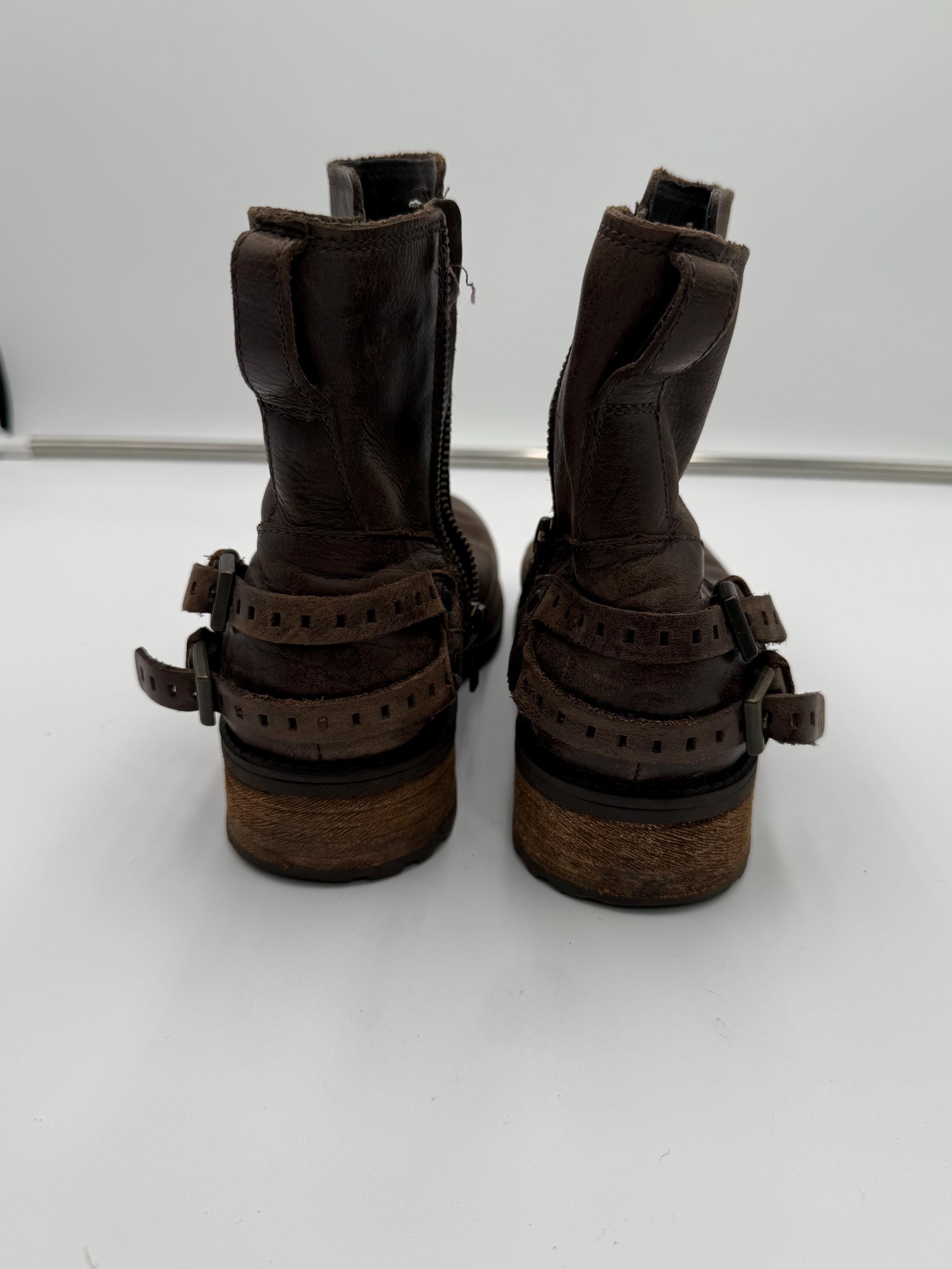 UGG Australia Women’s Brown Distressed Leather Ankle Boots Size 8 Shearling Zip UGG Australia Women main image 4