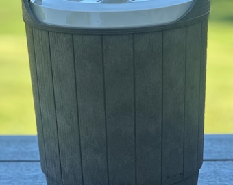 Vintage 1970's Rubbermaid Insulated Ice Bucket-Woodbine Collection (Heavy Duty Cast Aluminum Scoop Included)