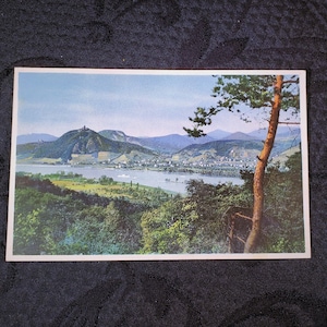 Piękna zabytkowa panorama widokowa rzeki Ren w Niemczech, pocztówka lniana, nigdy nie wysłana, bardzo dobry stan