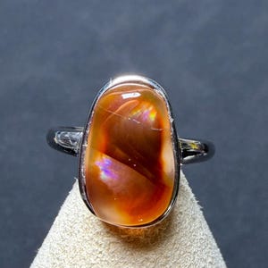 手作りのスターリングシルバー製メキシカンファイアアゲートリング - 虹色の宝石