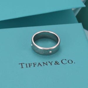 Achat de bagues Tiffany, bagues pour femmes, cadeaux pour lui, cadeaux de Noël, design gracieux