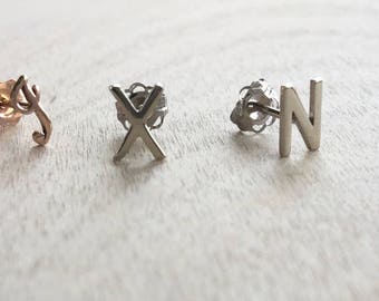 Tiny initial stud earrings - Solid 14k  •  real gold initial earrings • 14k solid gold number earrings • tiny letter earrings • letter studs