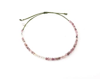 Perlen verstellbar rosa Turmalin Armband; mit echten rosa Turmalin Edelstein Perlen; auf gewachsten geflochtenen Faden; fertig mit quadratischem Knoten