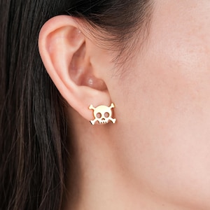Halloween Skull Stud Earrings for Men Women, Gold Silver Crossbones Earrings, Spooky Gothic Jewelry, Unisex Small Cute Earrings Gift for Her