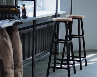 Metal Bar Stool with Wood Seat Top - Counter Stool - Suitable for homes kitchens, bars and restaurants