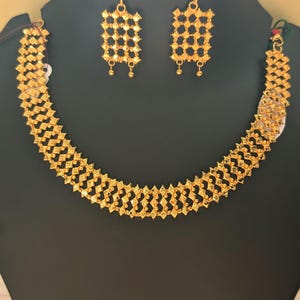 Filigree 24k gold plated modern necklace
