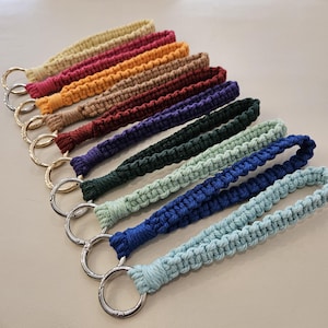 Macrame Wristlet Keychain – Handmade Keychain Accessory