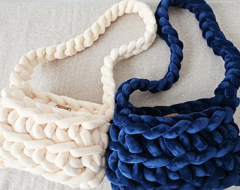 Handmade Velvet Crossbody Bag: Chunky Yarn Strap, Removable Liner