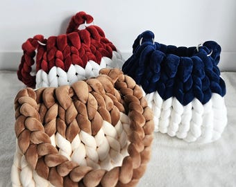 Handmade Chunky Velvet Hobo Bag: Two-Tone Knitted Shoulder Bag