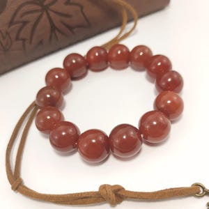 Natural Red Agate Bracelet | 16MM | Silk-Patterned Nanhong Jade Bracelet | Large Beads | Stylish and Unique