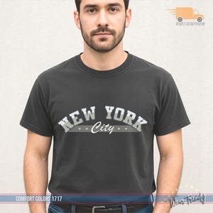 Barneys New York T-shirt: 90s Style NYC Cotton Crewneck Tee